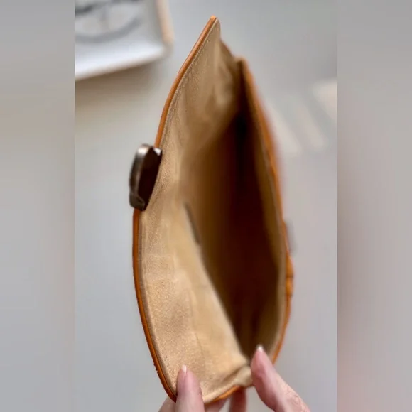 Marc Jacobs Caramel Leather Clutch bag with Silver Metal Hardware - Picture 10 of 14